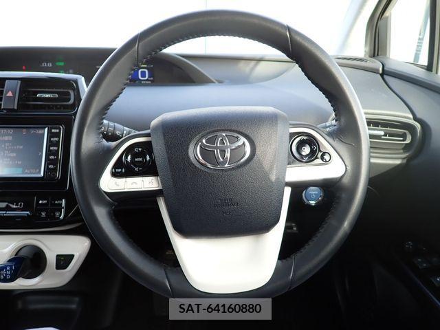 Toyota PRIUS 2019-01 322360-12