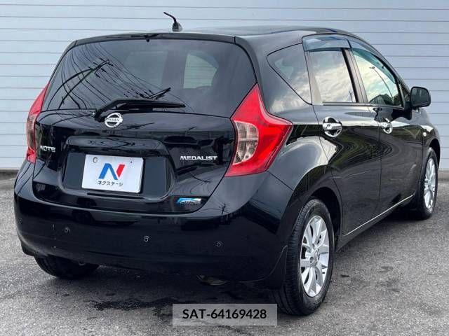 Nissan NOTE 2014-01 386145-17