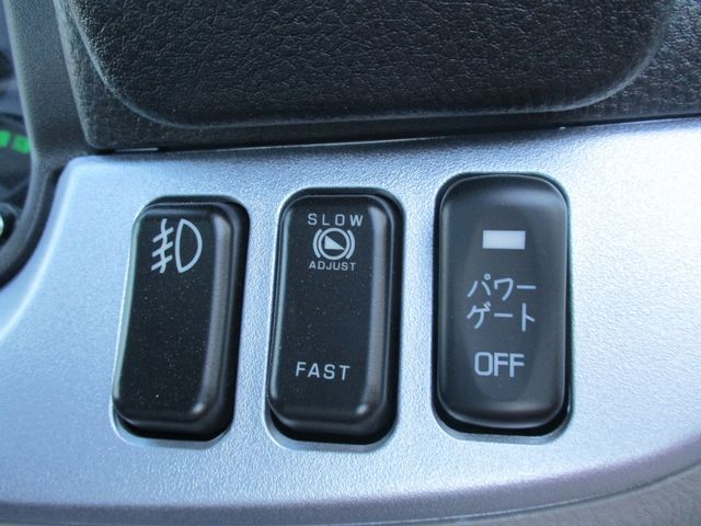Mitsubishi CANTER 2023-06 10617-16