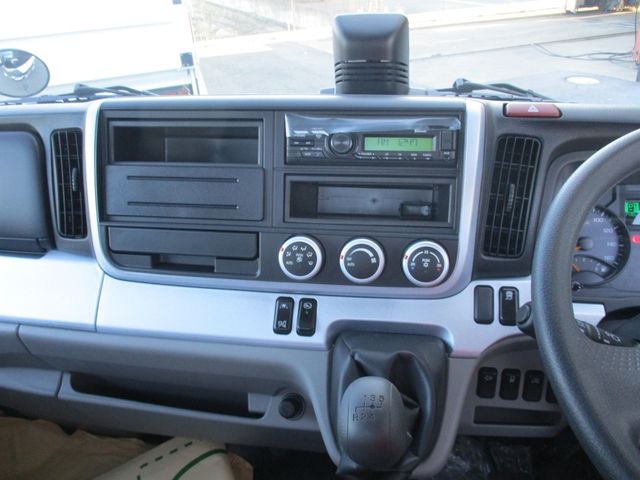 Mitsubishi CANTER 2023-06 10617-13