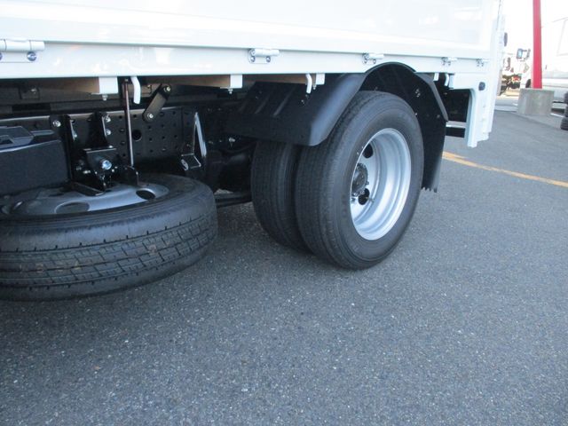 Mitsubishi CANTER 2023-06 10617-21