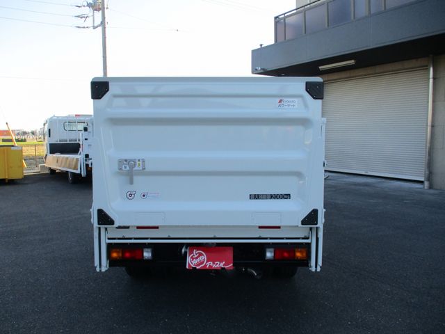 Mitsubishi CANTER 2023-06 10617-4
