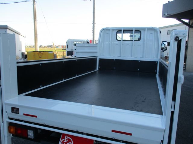 Mitsubishi CANTER 2023-06 10617-10