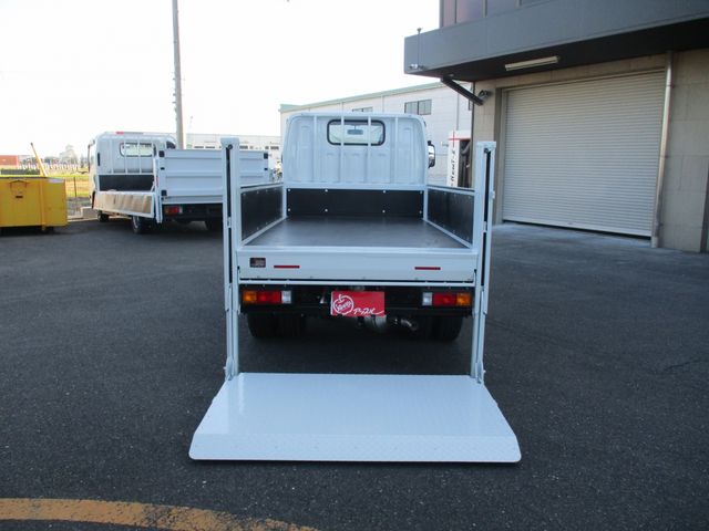 Mitsubishi CANTER 2023-06 10617-8