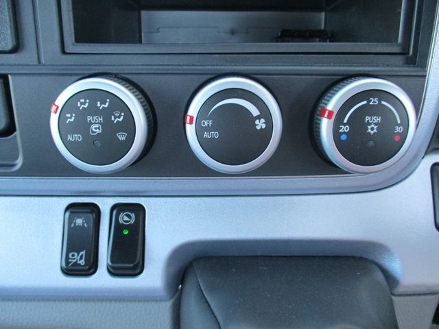 Mitsubishi CANTER 2023-06 10617-14