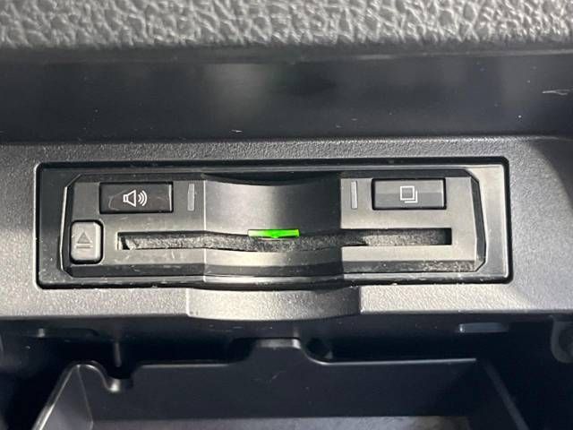 Toyota VOXY HYBRID 2014-12 189868-5