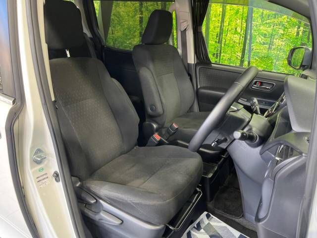 Toyota VOXY HYBRID 2014-12 189868-8