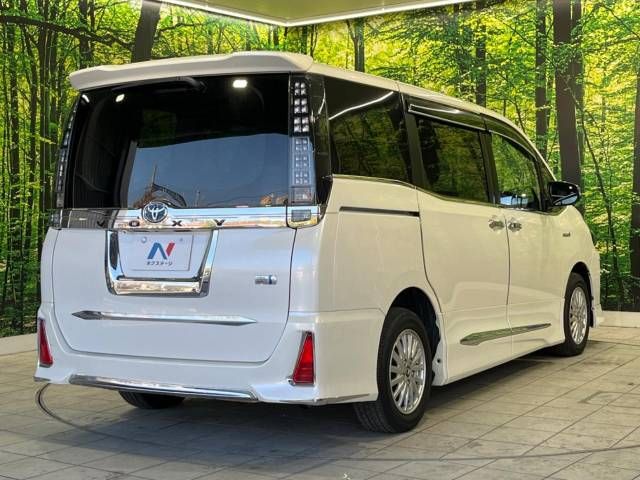 Toyota VOXY HYBRID 2014-12 189868-18