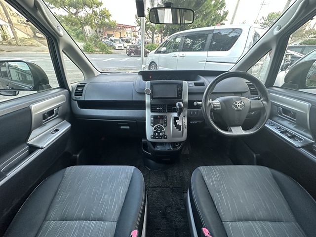 Toyota VOXY 2012-09 15165-3