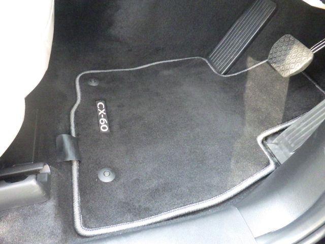 Mazda CX-60 2022-08 9825-20