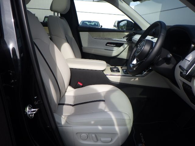 Mazda CX-60 2022-08 9825-1