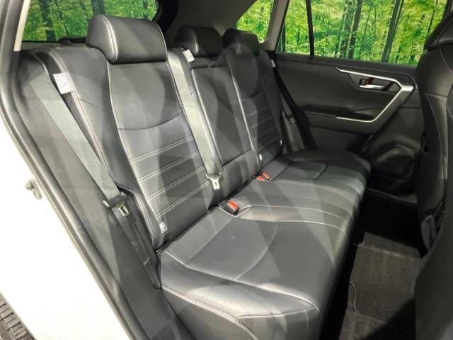 Toyota RAV4 2019-06 183692-10