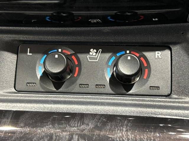 Toyota ALPHARD 2021-10 194203-7