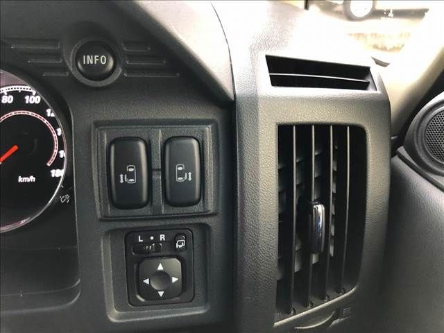 Mitsubishi DELICA D5 2018-01 180774-22