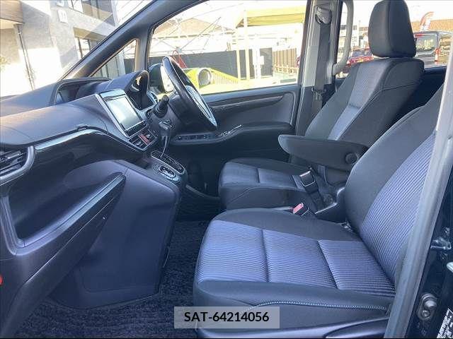 Toyota VOXY 2014-10 247589-11