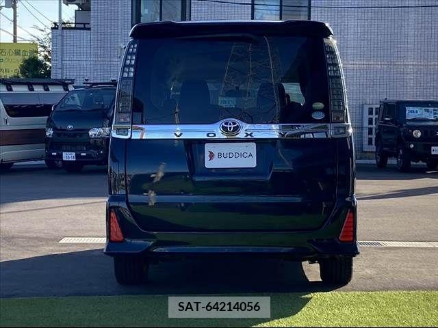 Toyota VOXY 2014-10 247589-9