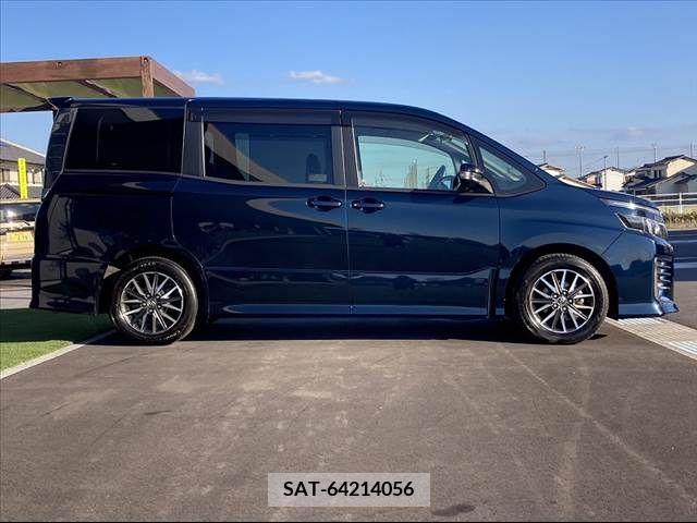 Toyota VOXY 2014-10 247589-7