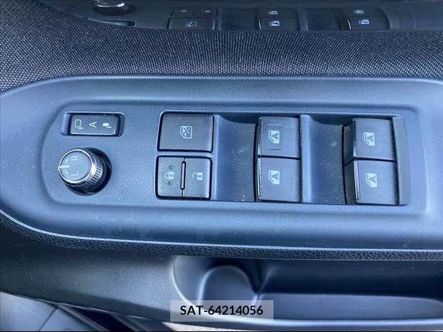 Toyota VOXY 2014-10 247589-26