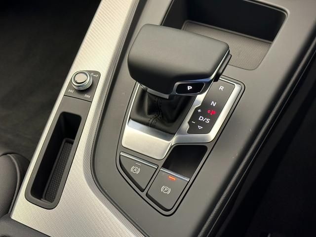 Audi A4 2021-02 19905-12