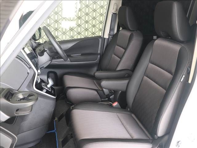 Nissan SERENA 2020-08 18036-9