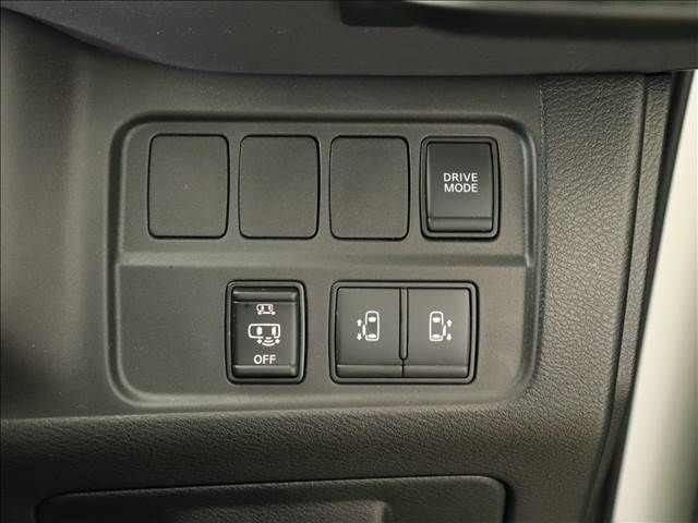 Nissan SERENA 2020-08 18036-6