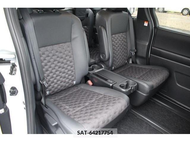 Toyota VOXY 2023-03 289056-16