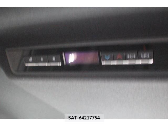 Toyota VOXY 2023-03 289056-6