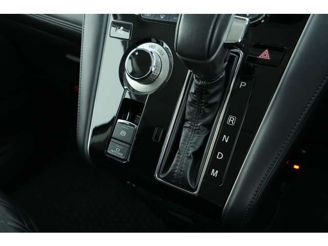 Mitsubishi DELICA D5 2022-09 189161-13