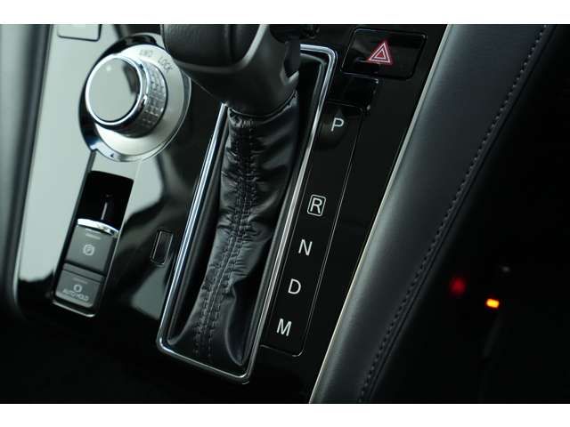 Mitsubishi DELICA D5 2022-09 189161-12