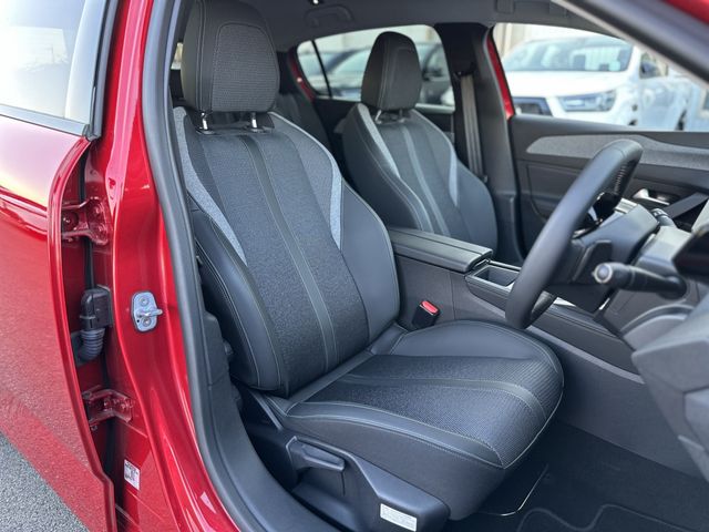 Peugeot 308 2023-03 15205-14