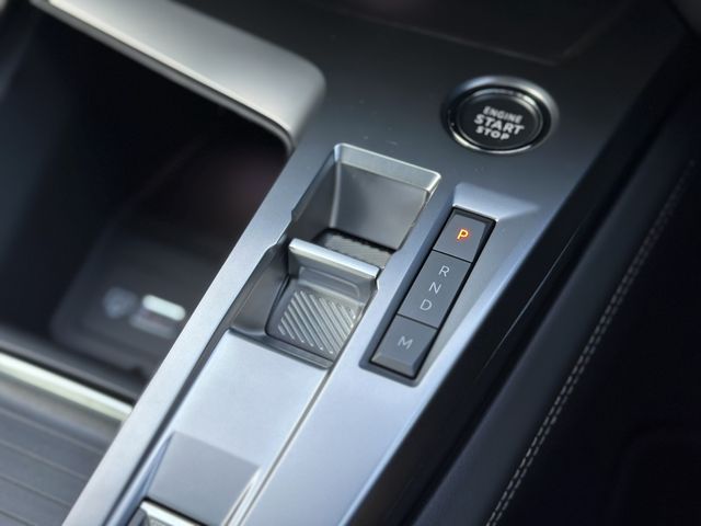 Peugeot 308 2023-03 15205-9