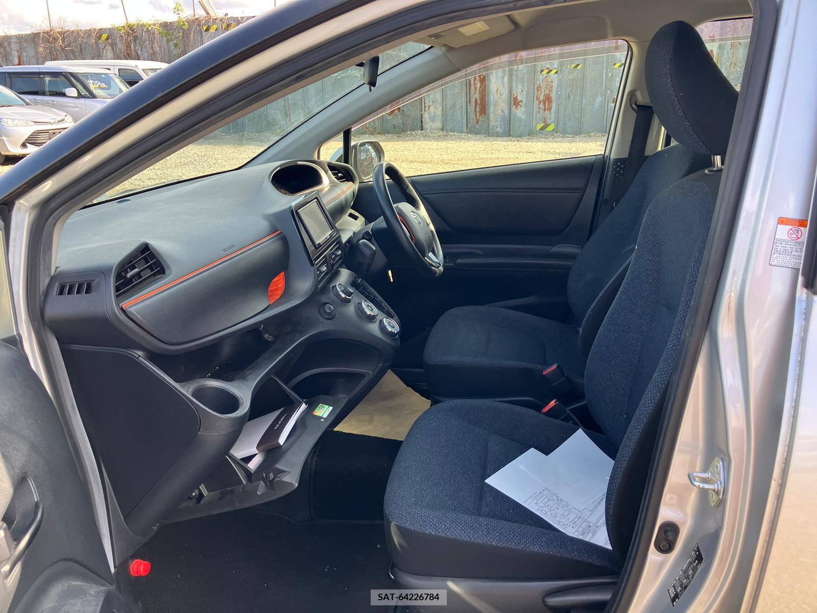 Toyota SIENTA 2017-09 258220-9