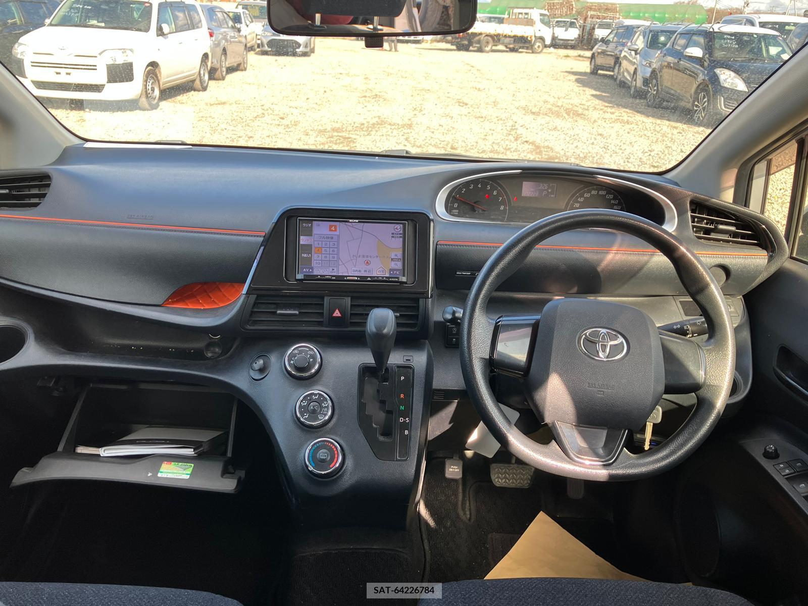 Toyota SIENTA 2017-09 258220-12