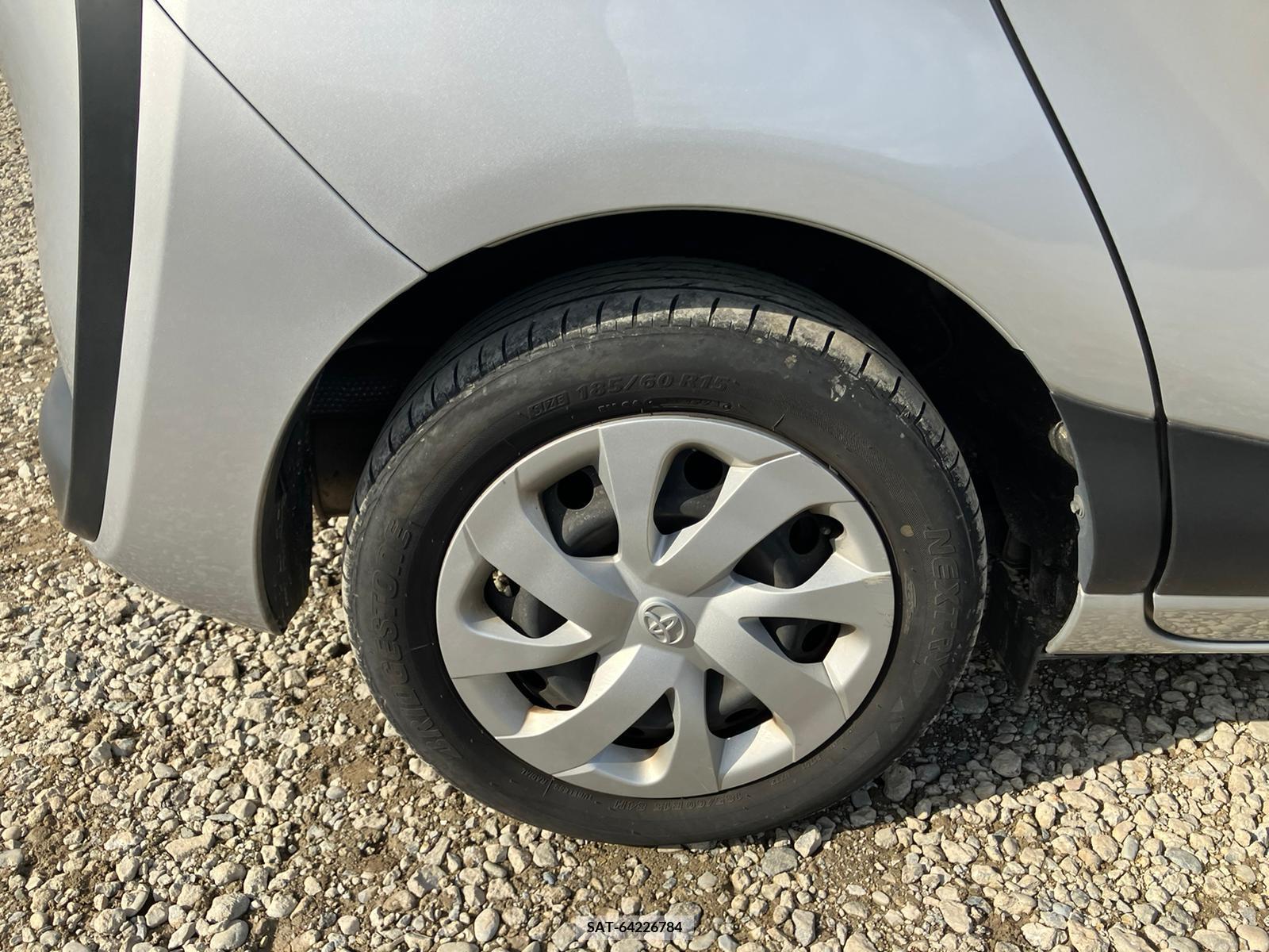 Toyota SIENTA 2017-09 258220-17