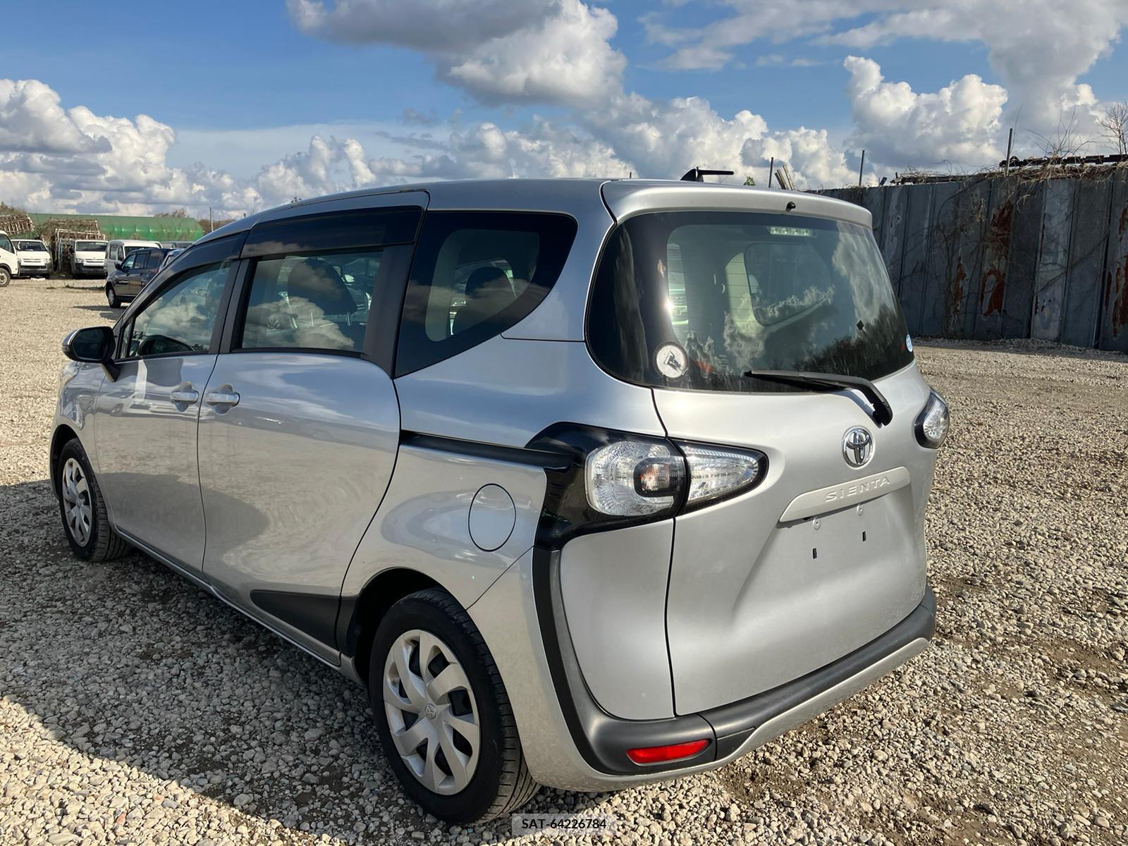 Toyota SIENTA 2017-09 258220-3