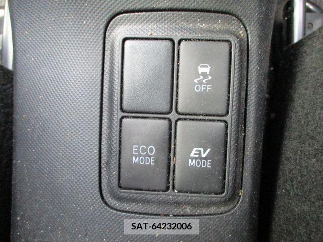 Toyota AQUA 2015-08 380614-18
