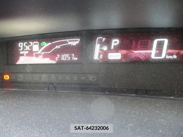 Toyota AQUA 2015-08 380614-14