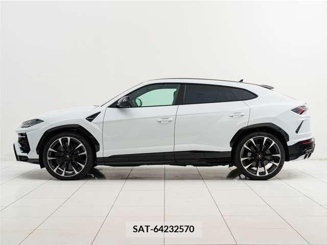 Lamborghini URUS 2022-05 321261-13