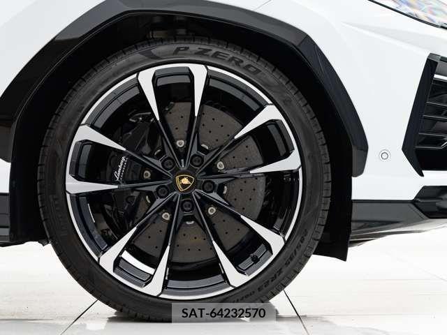 Lamborghini URUS 2022-05 321261-8