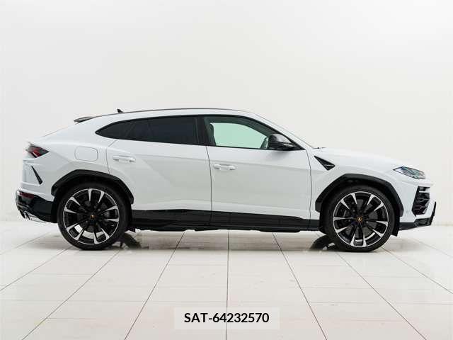 Lamborghini URUS 2022-05 321261-6