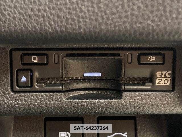 Toyota CROWN 2022-11 341372-7