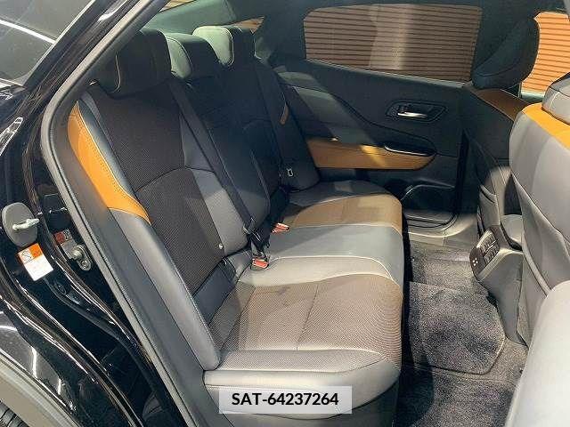 Toyota CROWN 2022-11 341372-5