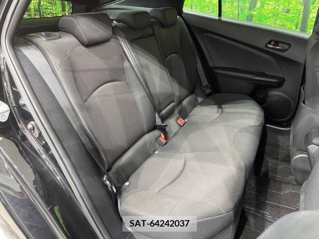 Toyota PRIUS 2019-08 282214-9