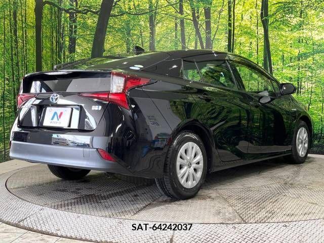 Toyota PRIUS 2019-08 282214-17