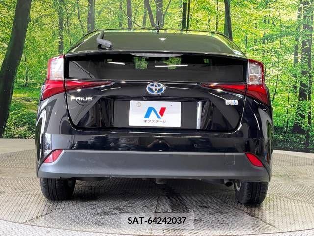 Toyota PRIUS 2019-08 282214-15