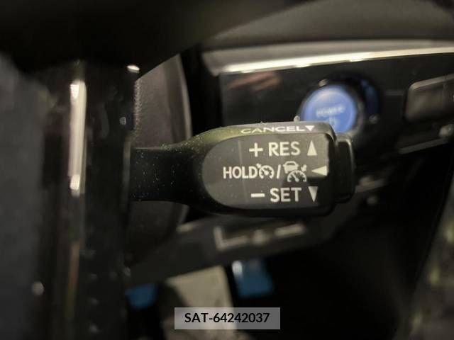 Toyota PRIUS 2019-08 282214-6