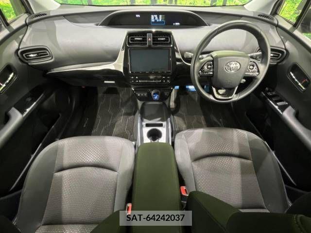 Toyota PRIUS 2019-08 282214-1