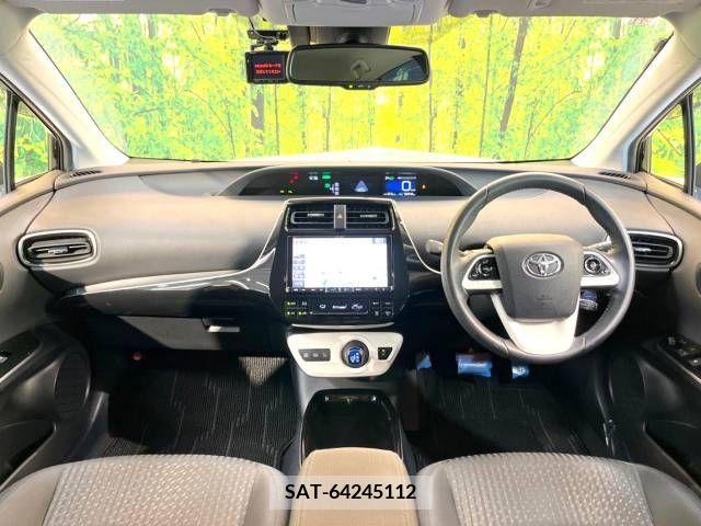 Toyota PRIUS 2016-06 393406-1
