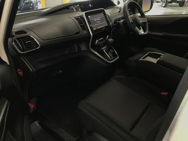 Nissan SERENA 2018-07 7794-14