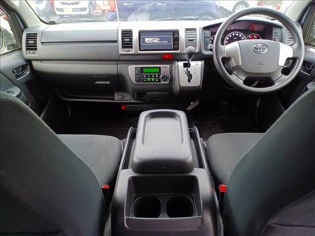 Toyota REGIUSACE VAN 2014-11 800-1